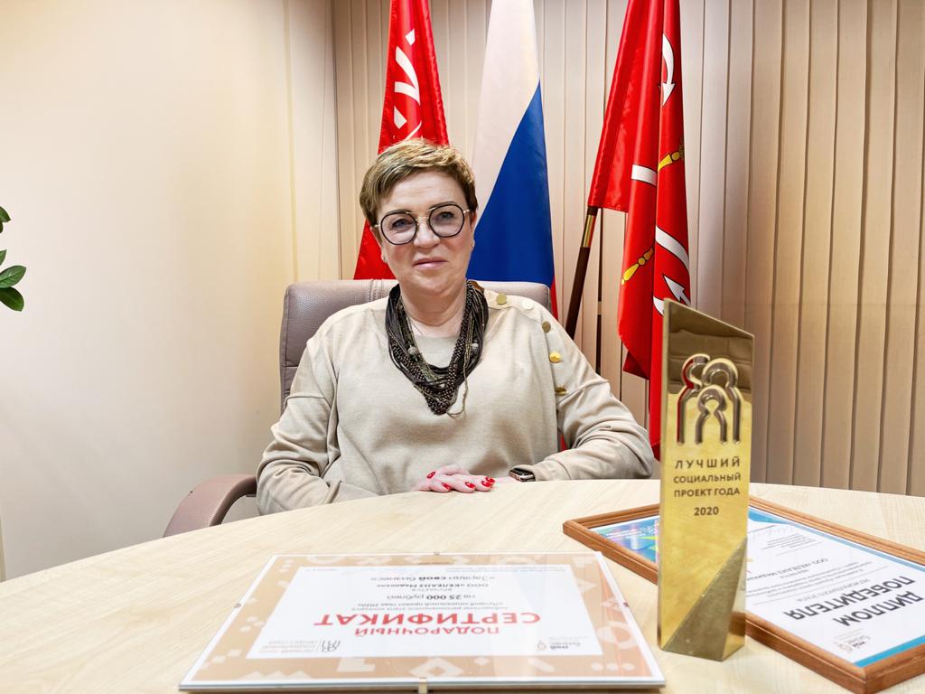 ЕА Кириленко с наградами.jpg